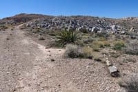 045-kind_of_looks_like_cairns_for_a_faint_trail_called_Litterbox