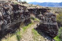 117-tight_section_between_rocks_along_Little_Jimmy-lots_of_fossilized_coral