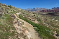 05-continuing_along_trail_with_great_scenic_views