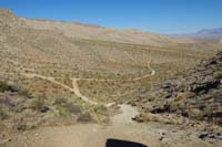 06-looking_back_to_steep_dirt_road-going_to_be_interesting_on_the_way_down