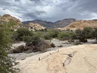 07-Sandstone_Quarry_area_shows_evidence_a_lot_of_water_flowed