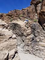 018-Kenny_decides_to_scramble,but_gets_nowhere_and_turns_around