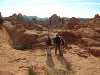 63-Peppe_Tom_Linda_admiring_scenery