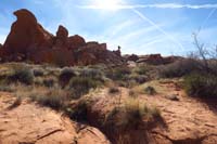 15-look_right-Duck_Rock_visible-end_of_trail_per_park_service-bad_direct_route_due_to_lots_of_cryptobiotic_soil