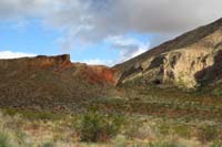 01-pretty_scenery_with_sun_making_red_sandstone_glow