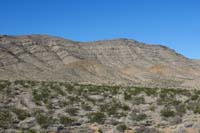 04-zoom_view_of_horizontal_layers_on_right,then_anticline_and_syncline_action_to_left