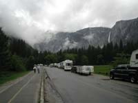 26-lots_of_people_trapped_in_the_valley