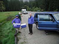 40-Dave-B._Dave-N._Jim_loading_up_Nick's_SUV