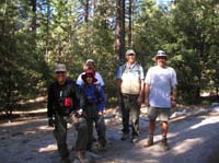 01-Peppe_Luba_John_Nick_Chris_at_trailhead