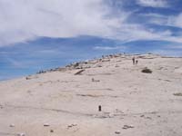 49-a_lot_of_people_on_top_of_Half_Dome