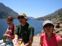 55-Jodi_Dave_Luba_enjoying_the_scenary