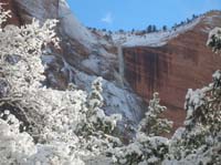 24-frozen_waterfall_from_Court_of_the_Patriarchs_overlook