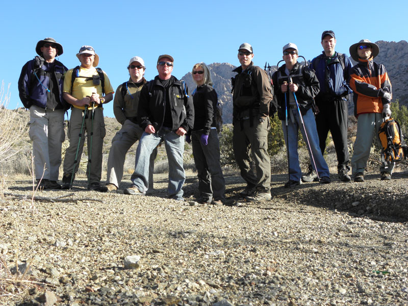 05-group_ready_for_the_hike-Chris,Ali,Joe,Mark,Monica,Jose,Eric,Tim,James