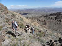 18-group_climbing_steep_slope-Fred_Nicole_Eric_Melissa_Gordon