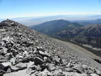 31-not_as_steep_drop_to_right_of_peak-route_to_Jeff_Davis_down_there