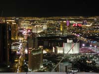 08-Las_Vegas_Strip_lit_up