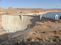 01-morning_view_of_Glen_Canyon_Dam_from_south_side_of_Glen_Canyon_Bridge