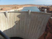02-closer_view_view_of_Glen_Canyon_Dam_from_south_side_of_bridge
